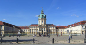Die Hauptfassade von Schloss Charlottenburg