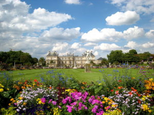 Blick vom Jardin du Luxembourg auf das Palais du Luxembourg