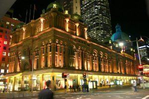 Das Queen Victoria Building am Abend