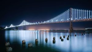 Die Bay Bridge bei Nacht