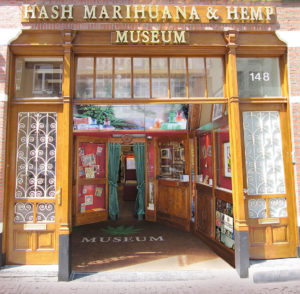 Der Eingang zum Hash, Marihuana & Hemp Museum