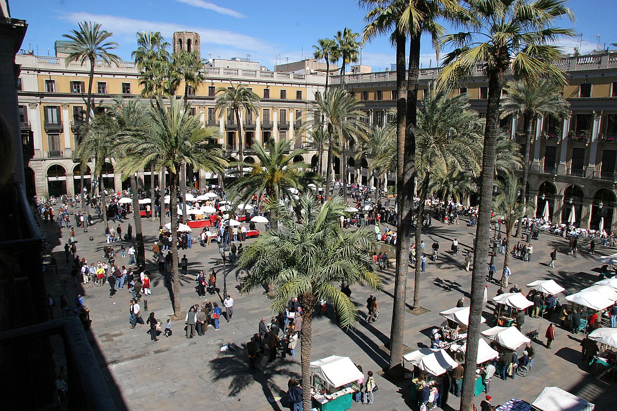 Plaça Reial - SMARTTRAVELERS