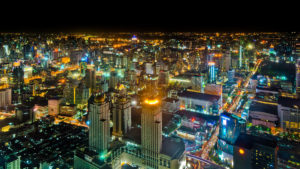 Blick vom Baiyoke Tower 2 auf Bangkok bei Nacht