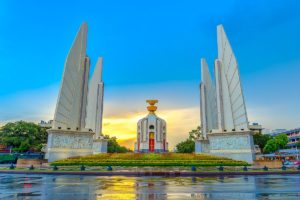 Blick auf das Demokratiedenkmal Bangkok