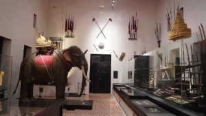 Kriegselefant im Nationalmuseum Bangkok