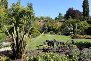 Der Queen Elizabeth Park mit dem Bloedel Floral Conservatory im Hintergrund