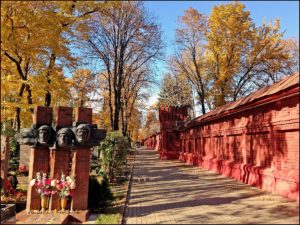 Gräber auf dem Nowodewitschi-Friedhof