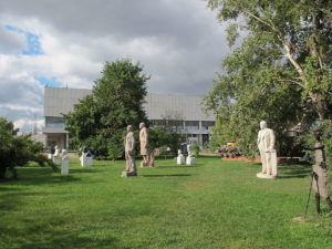 Skulpturen im Skulpturenpark Moskau