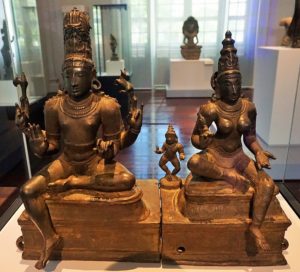 Statuen im Asian Civilisations Museum