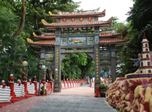 Der Eingang zu Haw Par Villa