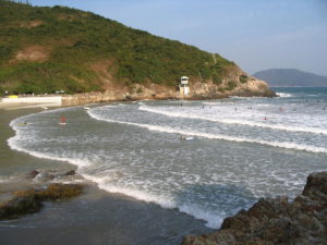 Surfer auf Tai Long Wan