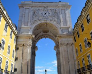 Blick auf den Arco da Rua Augusta von der Rua Augusta