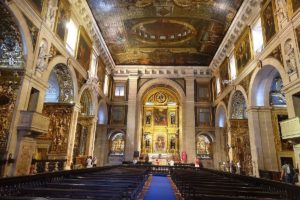 Altar und Kapellen in der Igreja de São Roque