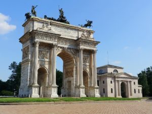 Seitenansicht des Arco della Pace